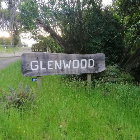 Glenwood Akaroa Bush Retreat - Kanuka Hut Eksteriør bilde