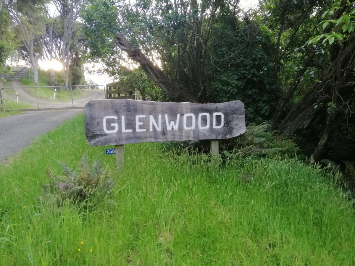 Glenwood Akaroa Bush Retreat - Kanuka Hut Eksteriør bilde
